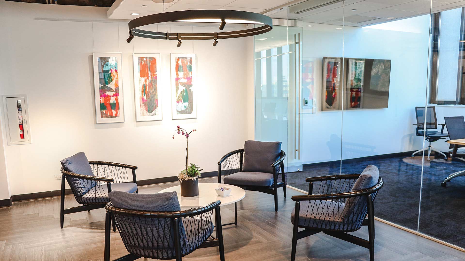 photo-gallery-commercial-office-nyc-experience-center-by-acuity-academy-12